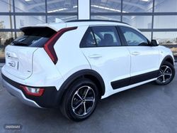 Kia Niro 1.6 GDi HEV 141CV Concept - Miniatura 4