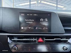 Kia Niro 1.6 GDi HEV 141CV Concept - Miniatura 48