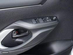 Toyota Yaris 1.5 e-CVT 116CV 120H Active Plus - Miniatura 16