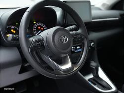 Toyota Yaris 1.5 e-CVT 116CV 120H Active Plus - Miniatura 17
