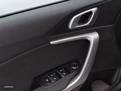 Kia XCeed 1.0 TGDI 100CV Active - Miniatura 18