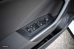 Volkswagen T-Roc Life 2.0 TDI 85 kW - Miniatura 8