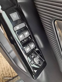 Citroen C5 Aircross HYBRID 107kW (145CV) e-DCS6 Max - Miniatura 41