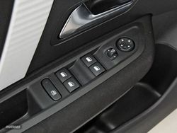 Citroen C4 Hybrid 145 ë-DCS6 Plus - Miniatura 121
