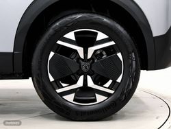 Peugeot 2008 Puretech 130 S&S EAT8 Allure - Miniatura 13