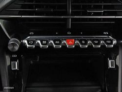 Peugeot 2008 Puretech 130 S&S EAT8 Allure - Miniatura 141