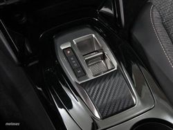 Peugeot 2008 Puretech 130 S&S EAT8 Allure - Miniatura 142