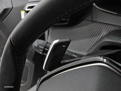 Peugeot 2008 Puretech 130 S&S EAT8 Allure - Miniatura 24