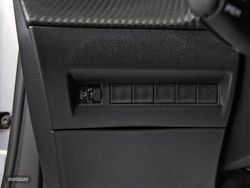 Peugeot 2008 Puretech 130 S&S EAT8 Allure - Miniatura 51