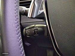 Peugeot 2008 N2008 Hybrid 145 eDCS6 Allure - Miniatura 26
