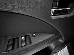 Mitsubishi Space star 1.2 MPI 70CV Motion - Miniatura 13