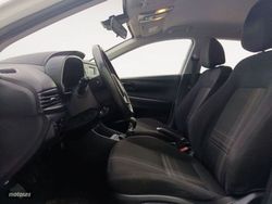 Hyundai i20 1.0 TGDI 74kW (100CV) 48V Essence - Miniatura 11
