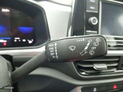 Volkswagen T-Roc 1.0 TSI 81kW (110CV) - Miniatura 17