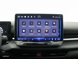 Volkswagen T-Roc 1.5 ETSI MHEV 110KW DSG R-LINE 5P - Miniatura 12
