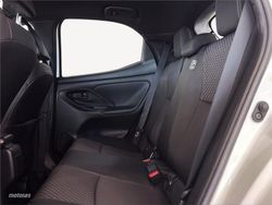 Toyota Yaris 1.5 120H Style Plus - Miniatura 11