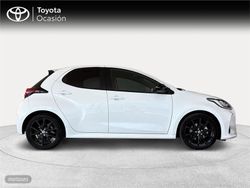 Toyota Yaris 1.5 120H Style Plus - Miniatura 17