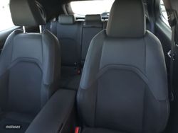 Lexus UX 250h Business 2WD 135 kW (184 CV) - Miniatura 21