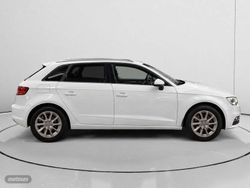 Audi A3 Attraction 1.6 TDI clean diesel 81 kW (110 CV) - Miniatura 2