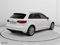 Audi A3 Attraction 1.6 TDI clean diesel 81 kW (110 CV) - Miniatura 3
