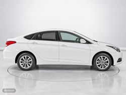 Hyundai i40 1.7 CRDI BlueDrive Tecno 85 kW (115 CV) - Miniatura 2