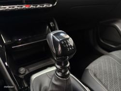 Peugeot 2008 PureTech 100 S&S Allure 75 kW (100 CV) - Miniatura 14
