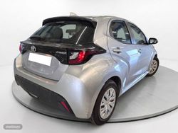 Toyota Yaris HYBRID 116 CV Dynamic Business 5p - Miniatura 4