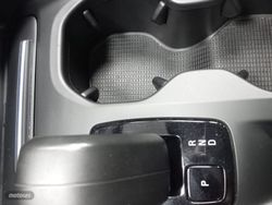 Volvo XC40 1.5 T4 Recharge PHEV Essential Auto - Miniatura 16