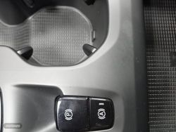 Volvo XC40 1.5 T4 Recharge PHEV Essential Auto - Miniatura 31