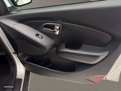 Hyundai ix35 2.0 CRDi 184cv Style Sky Nav Auto 4x4 - Miniatura 17