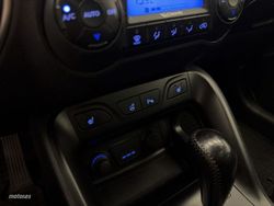 Hyundai ix35 2.0 CRDi 184cv Style Sky Nav Auto 4x4 - Miniatura 25