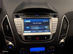 Hyundai ix35 2.0 CRDi 184cv Style Sky Nav Auto 4x4 - Miniatura 27