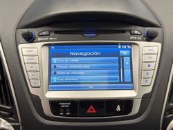 Hyundai ix35 2.0 CRDi 184cv Style Sky Nav Auto 4x4 - Miniatura 34