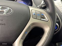 Hyundai ix35 2.0 CRDi 184cv Style Sky Nav Auto 4x4 - Miniatura 36