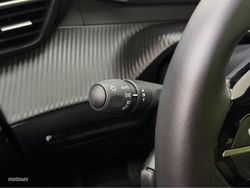 Peugeot 2008 Allure Hybrid 1.2 145CV eDCS6 MHEV - Miniatura 23
