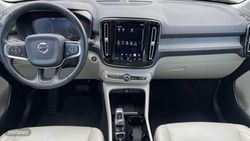 Volvo XC40 2.0 D4 INSCRIPTION AUTO 4WD 5P - Miniatura 6