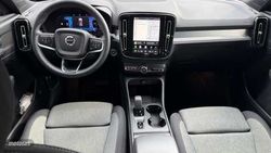 Volvo XC40 2.0 B3 CORE AUTO 5P - Miniatura 5