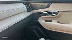 Volvo XC 90 2.0 B5 P MHEV ULTRA DARK AWD AUTO 250 5P 7 Plazas - Miniatura 24