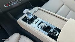 Volvo XC 90 2.0 B5 P MHEV ULTRA DARK AWD AUTO 250 5P 7 Plazas - Miniatura 26