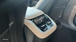 Volvo XC 90 2.0 B5 P MHEV ULTRA DARK AWD AUTO 250 5P 7 Plazas - Miniatura 34