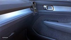 Volvo XC40 2.0 B3 MHEV CORE DCT 163 5P - Miniatura 22