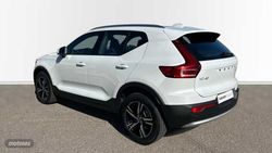 Volvo XC40 2.0 B3 MHEV CORE DCT 163 5P - Miniatura 2