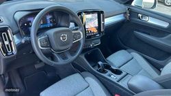 Volvo XC40 2.0 B3 MHEV CORE DCT 163 5P - Miniatura 5