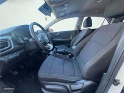 Kia Rio 1.0 MHEV iMT Drive 100CV - Miniatura 9
