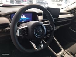Jeep Avenger BEV 156cv Altitude - Miniatura 12