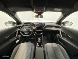 Peugeot 2008 Hybrid 145 eDCS6 Allure - Miniatura 17