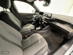 Peugeot 2008 Hybrid 145 eDCS6 Allure - Miniatura 18