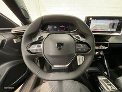 Peugeot 2008 Hybrid 145 eDCS6 Allure - Miniatura 9