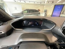 Peugeot 2008 Hybrid 145 eDCS6 Allure - Miniatura 8