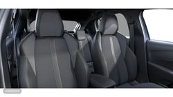 Peugeot 208 HYBRID 145 eDCS6 GT - Miniatura 8