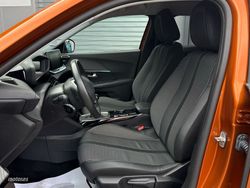 Peugeot 2008 PureTech 130 S&S Allure Pack 96 kW (130 CV) - Miniatura 11